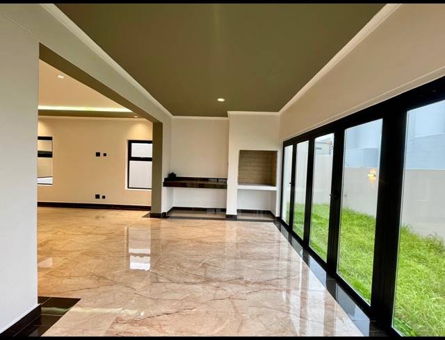 3 BEDROOM FREEHOLD FOR SALE IN SANDOWN